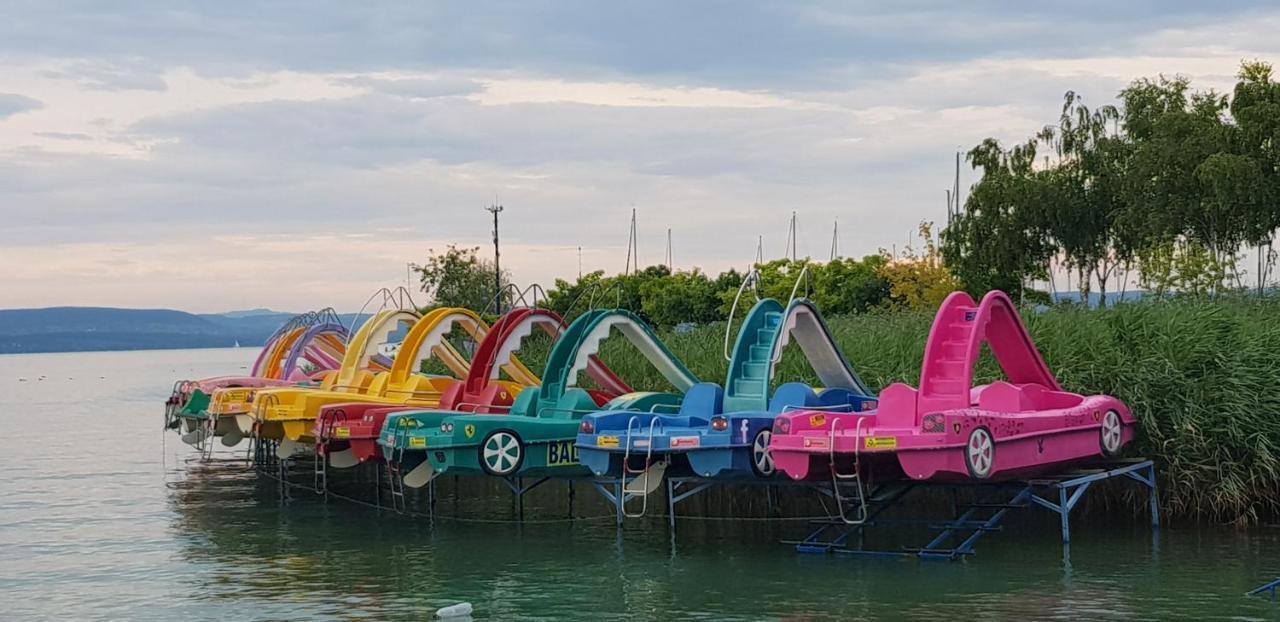 Grantek Ueduelohaz Hotel Balatonlelle Luaran gambar